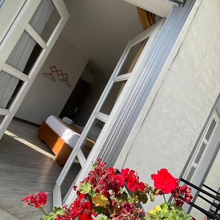 Hotel Valcon ซานตาโรซา เดกาบัล ภายนอก รูปภาพ