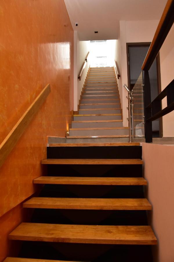 Hotel Valcon ซานตาโรซา เดกาบัล ภายนอก รูปภาพ