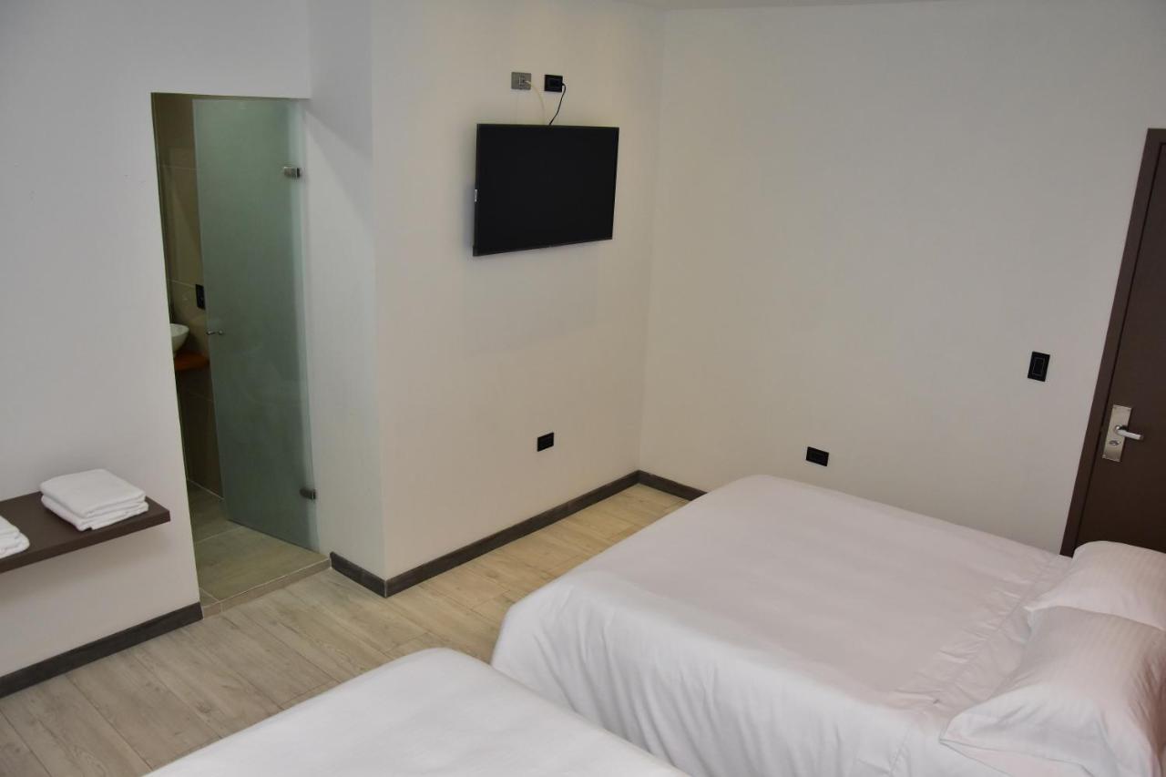 Hotel Valcon ซานตาโรซา เดกาบัล ภายนอก รูปภาพ