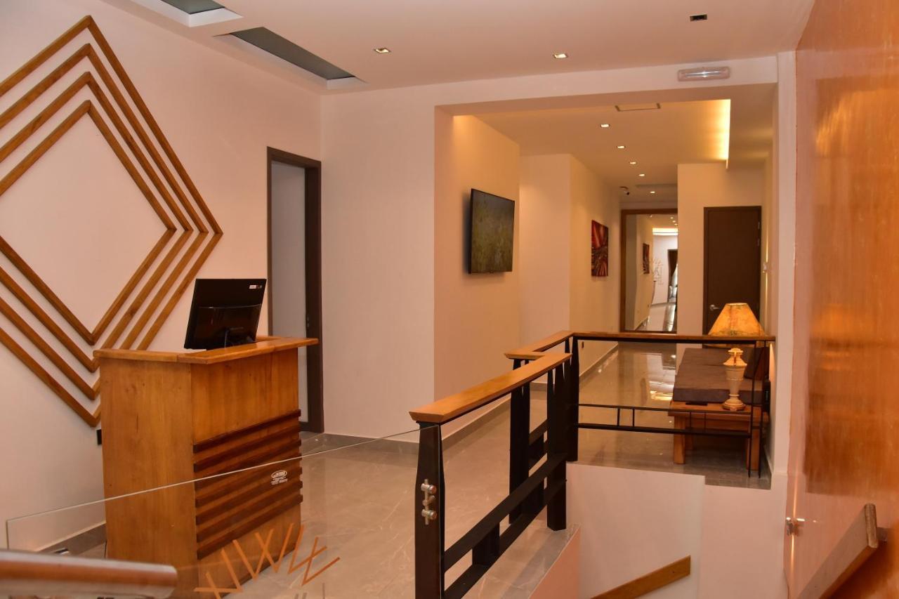 Hotel Valcon ซานตาโรซา เดกาบัล ภายนอก รูปภาพ