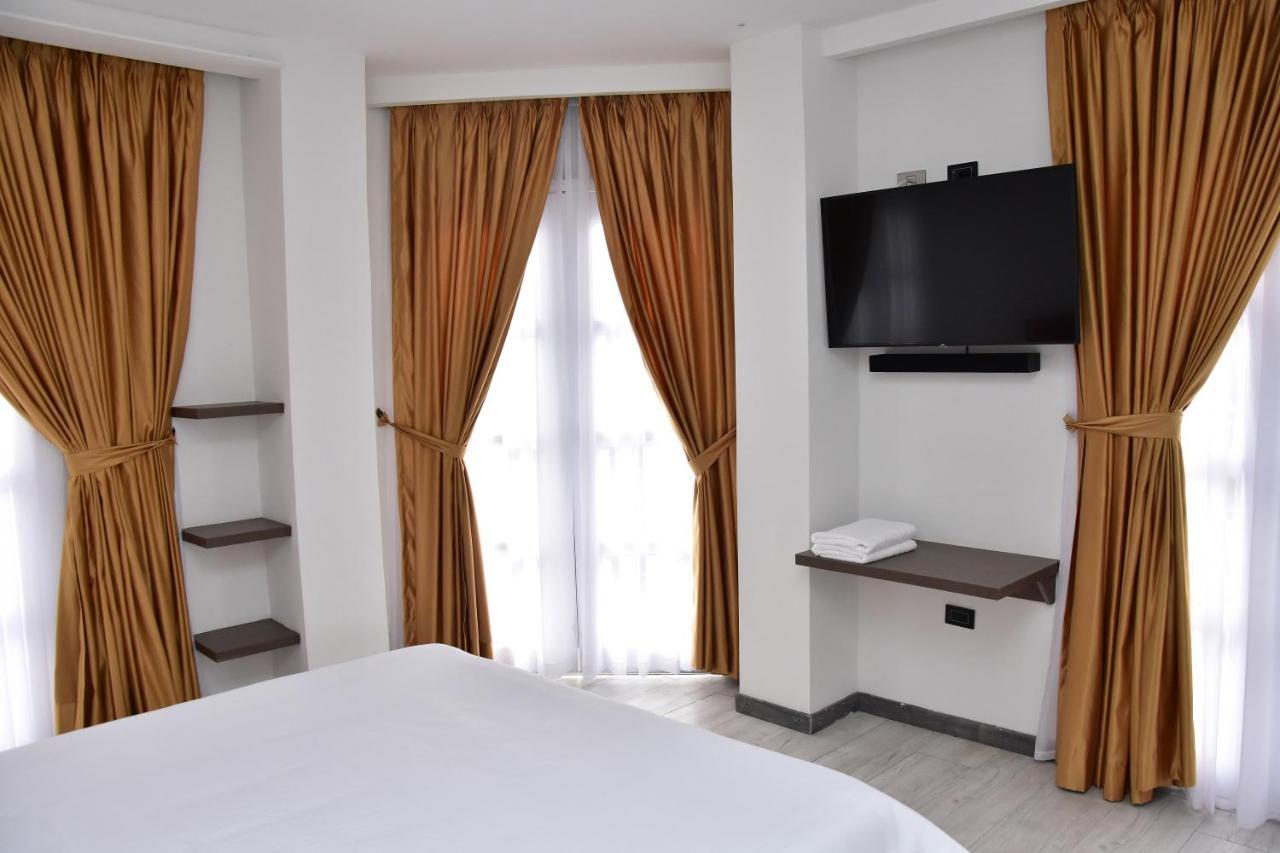 Hotel Valcon ซานตาโรซา เดกาบัล ภายนอก รูปภาพ