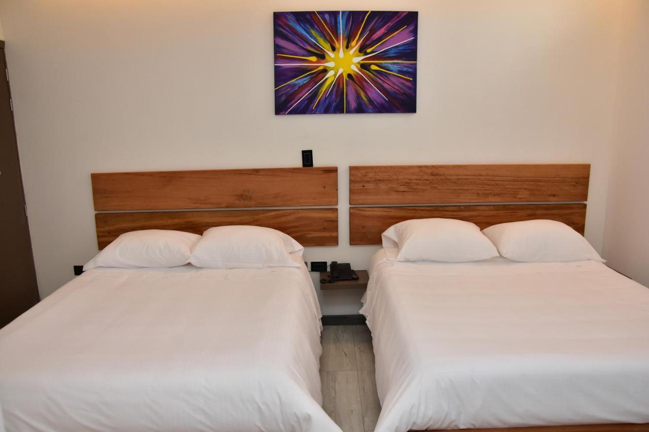 Hotel Valcon ซานตาโรซา เดกาบัล ภายนอก รูปภาพ