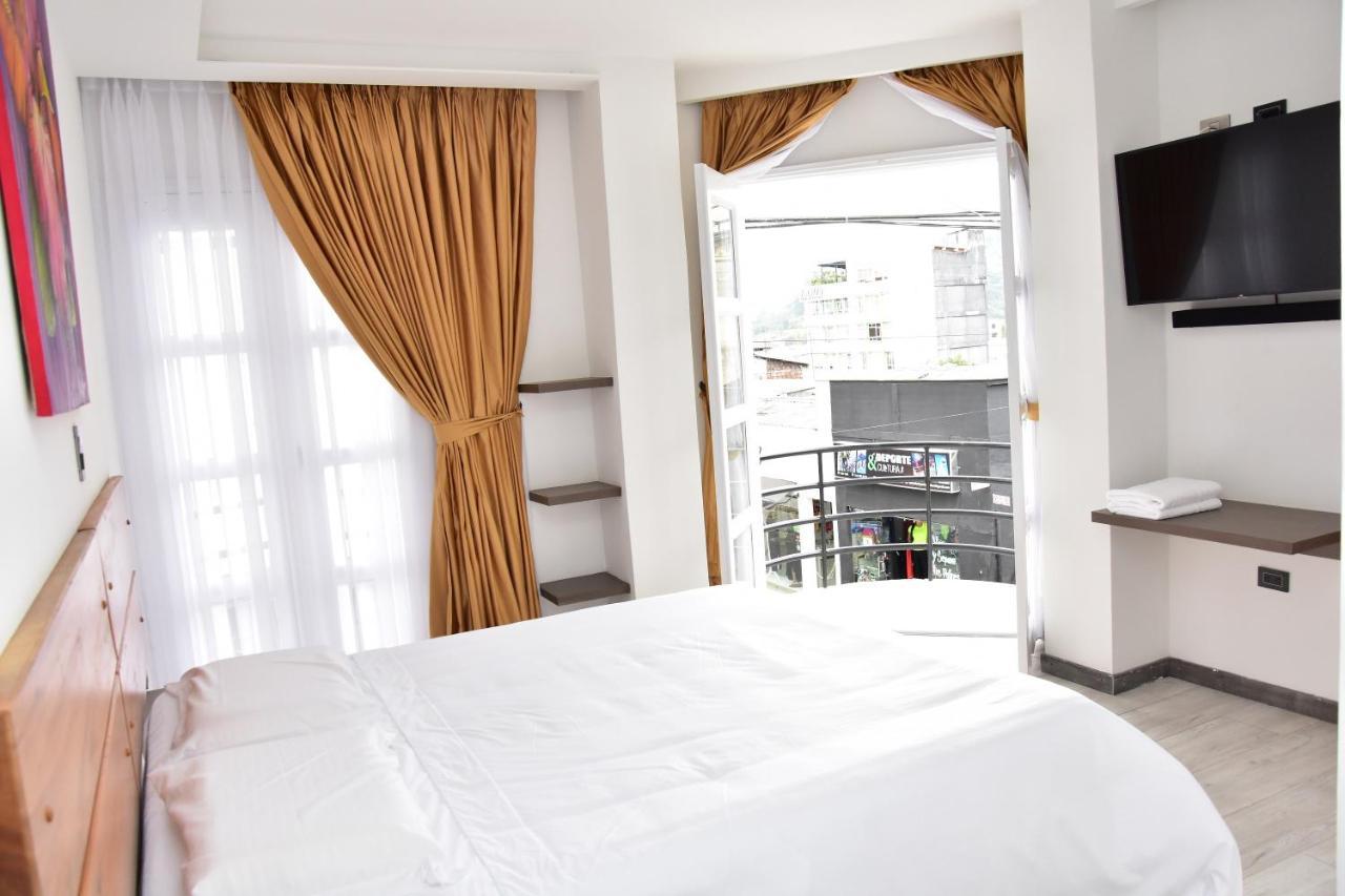 Hotel Valcon ซานตาโรซา เดกาบัล ภายนอก รูปภาพ