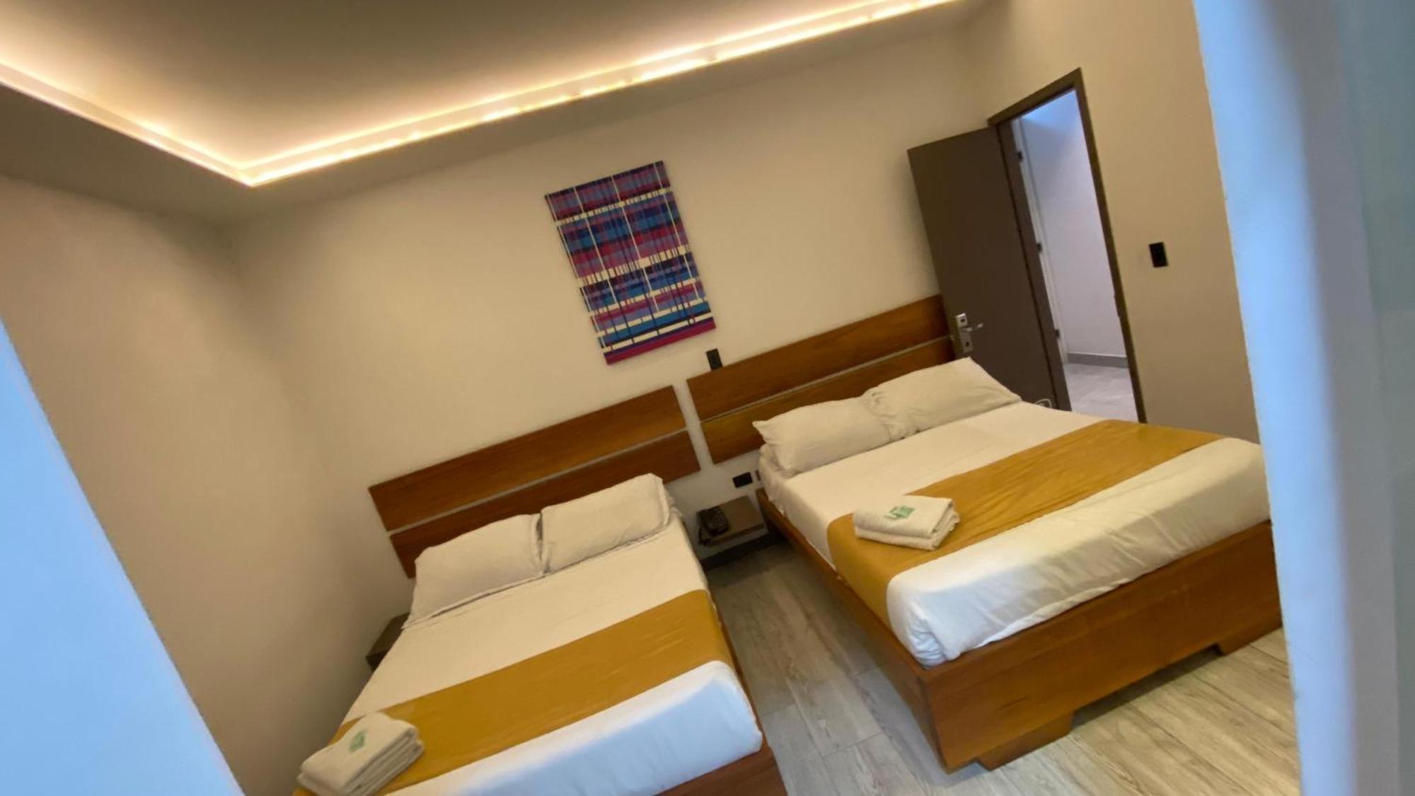 Hotel Valcon ซานตาโรซา เดกาบัล ภายนอก รูปภาพ